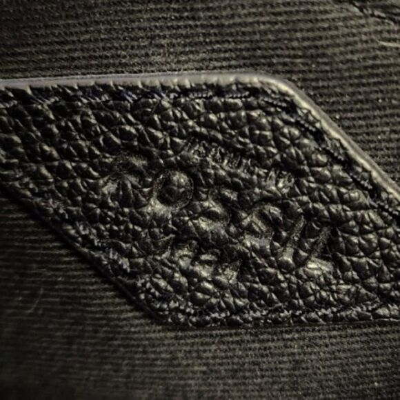 Fossil Fiona Black Crossbody - Picture 9 of 10